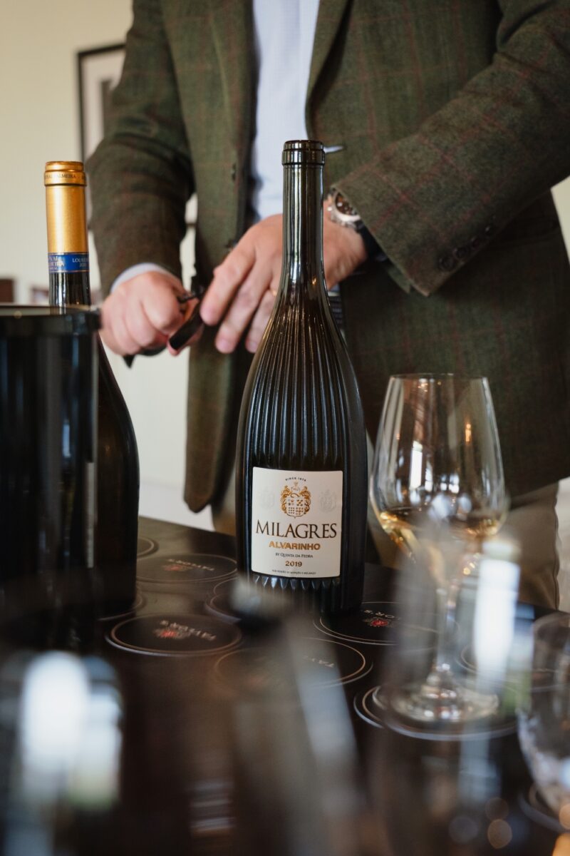 Milagres by Quinta da Pedra Alvarinho 2019 - Image 2